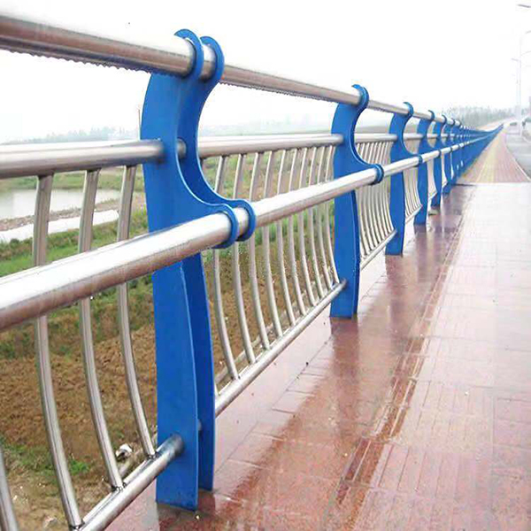 道路、橋梁不銹鋼復(fù)合管11.jpg